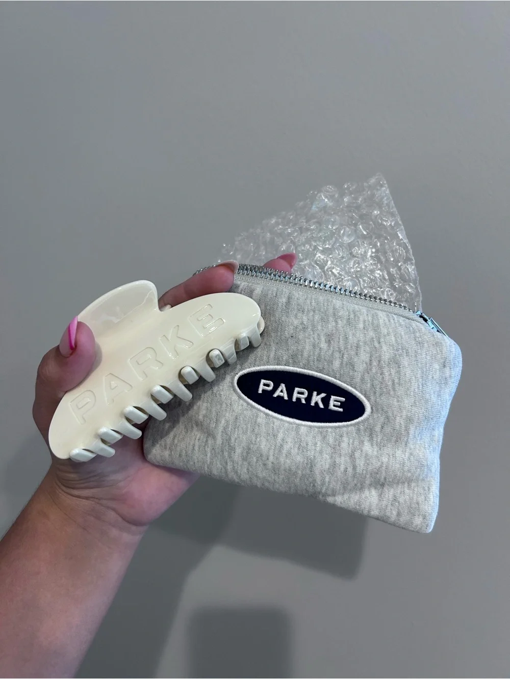 Parke bridal claw clip with pouch